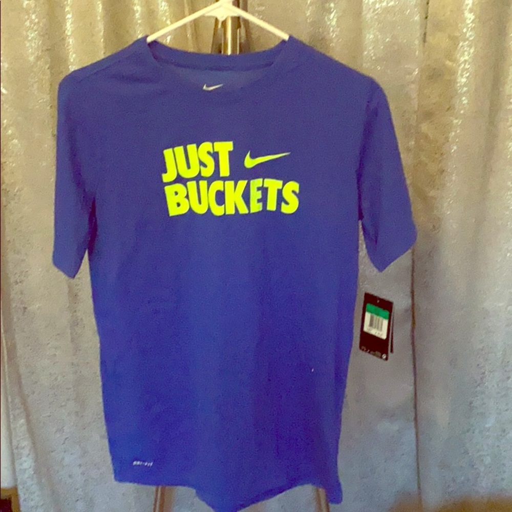 NBW Nike t-shirt